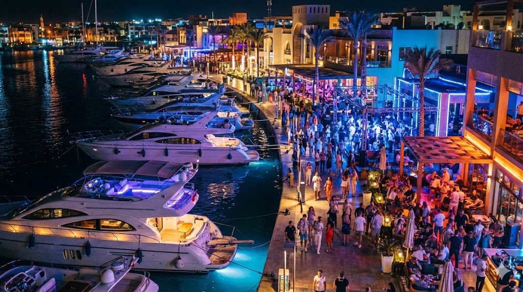 Best Hurghada nightlife clubs and marina atmosphere 2026